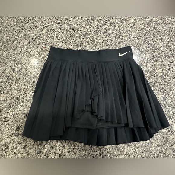 elevated victory skirt nike